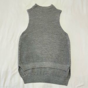 BP Sleeveless Gray Sweater